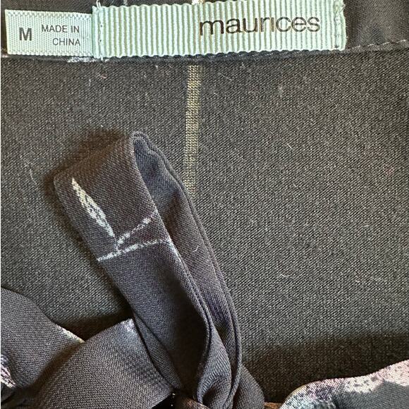 Maurices Dark Floral Print Pleated Front Tie Front Halter Top Size M - Picture 4 of 8